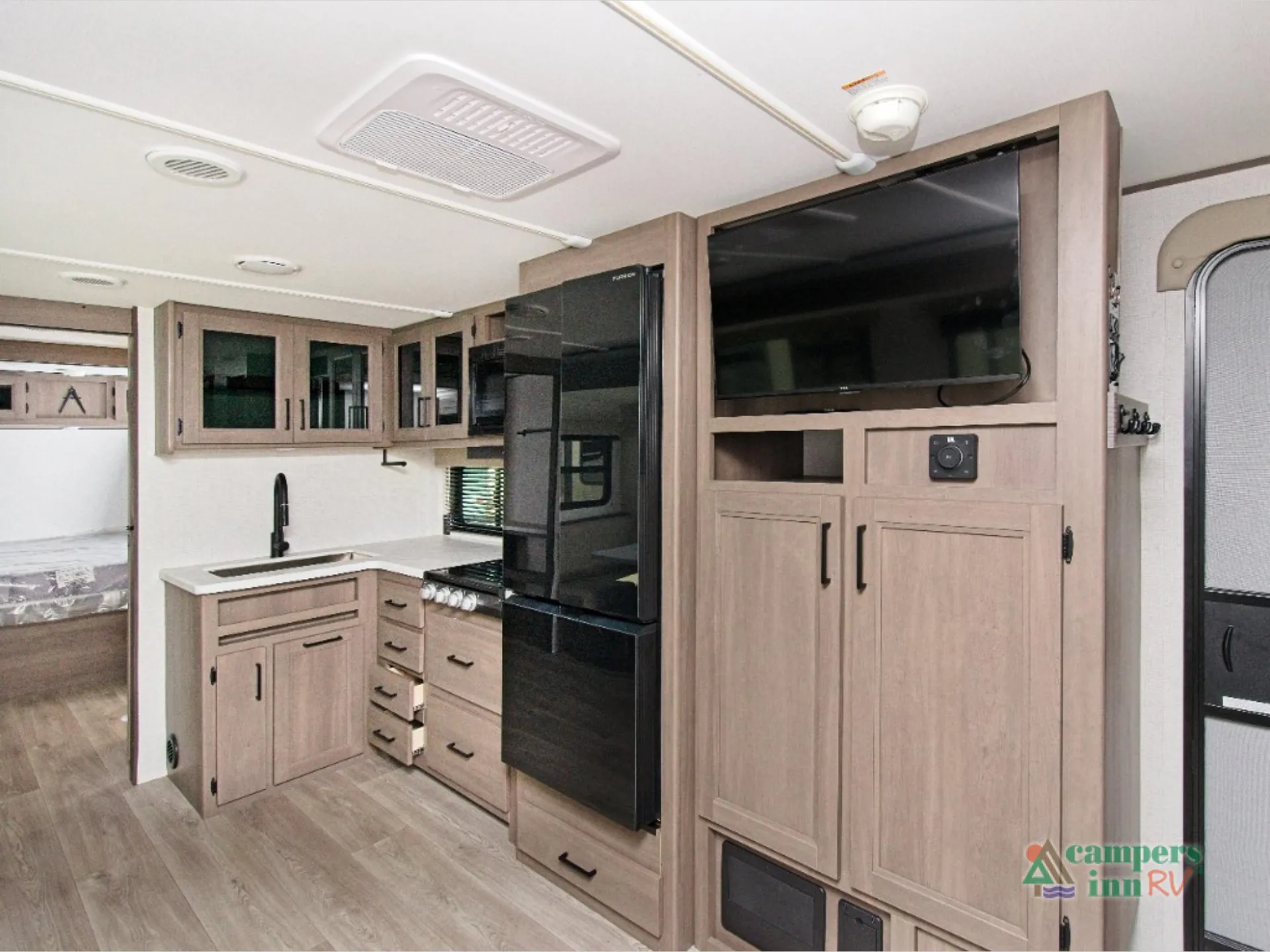 2026 Grand Design Transcend 305BHT - Photo 3