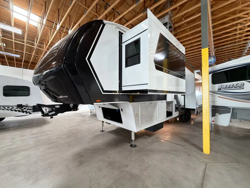 2026 Brinkley Model Z 3600, Photos photo 5