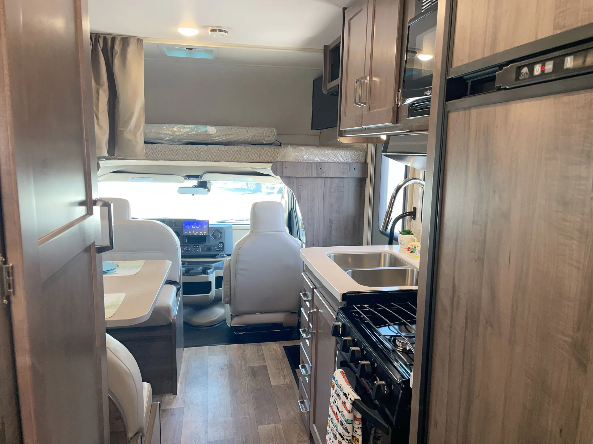 2025 Winnebago Spirit 22M — living area main