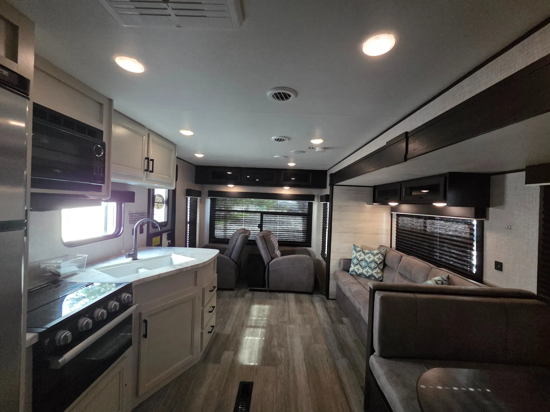 2023 Jayco Jay Flight 265RLS - Photo 3