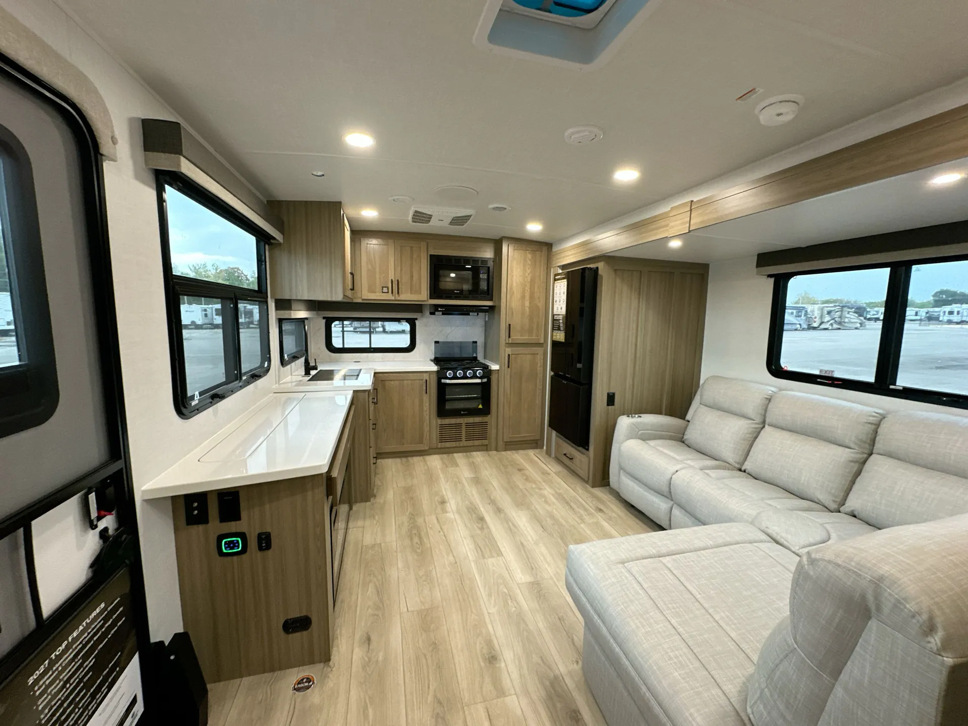 2027 Forest River Rockwood Ultra Lite 2711RK — living area main