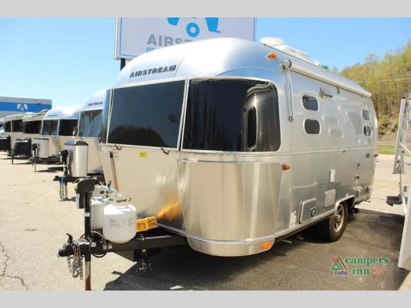 2020 Airstream Caravel 19CB - Photo 4