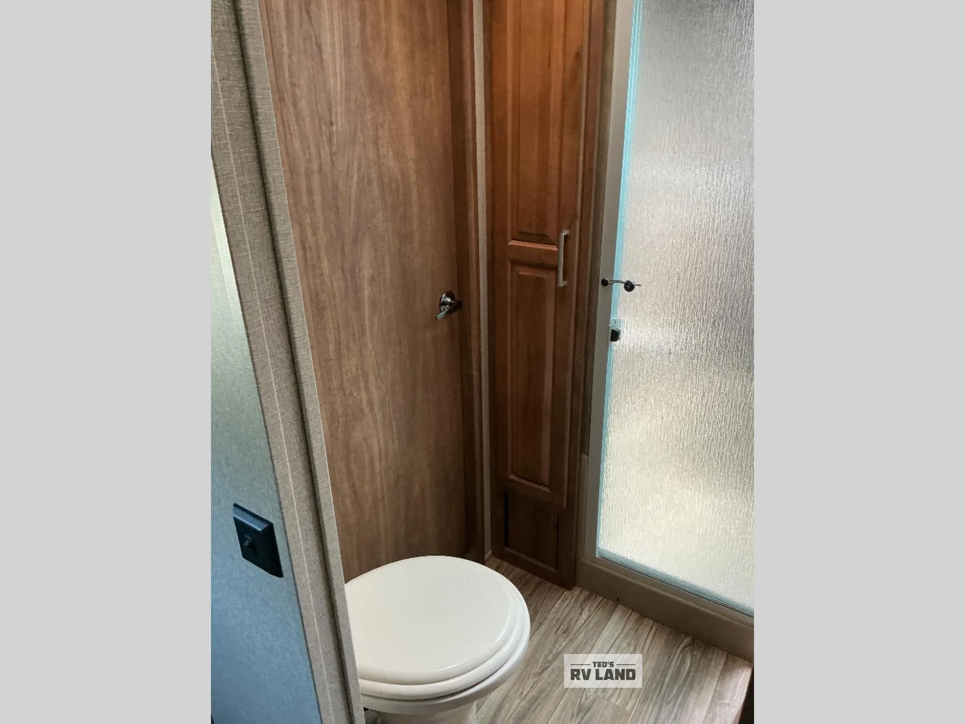2017 Keystone Laredo 357BH - Photo 3