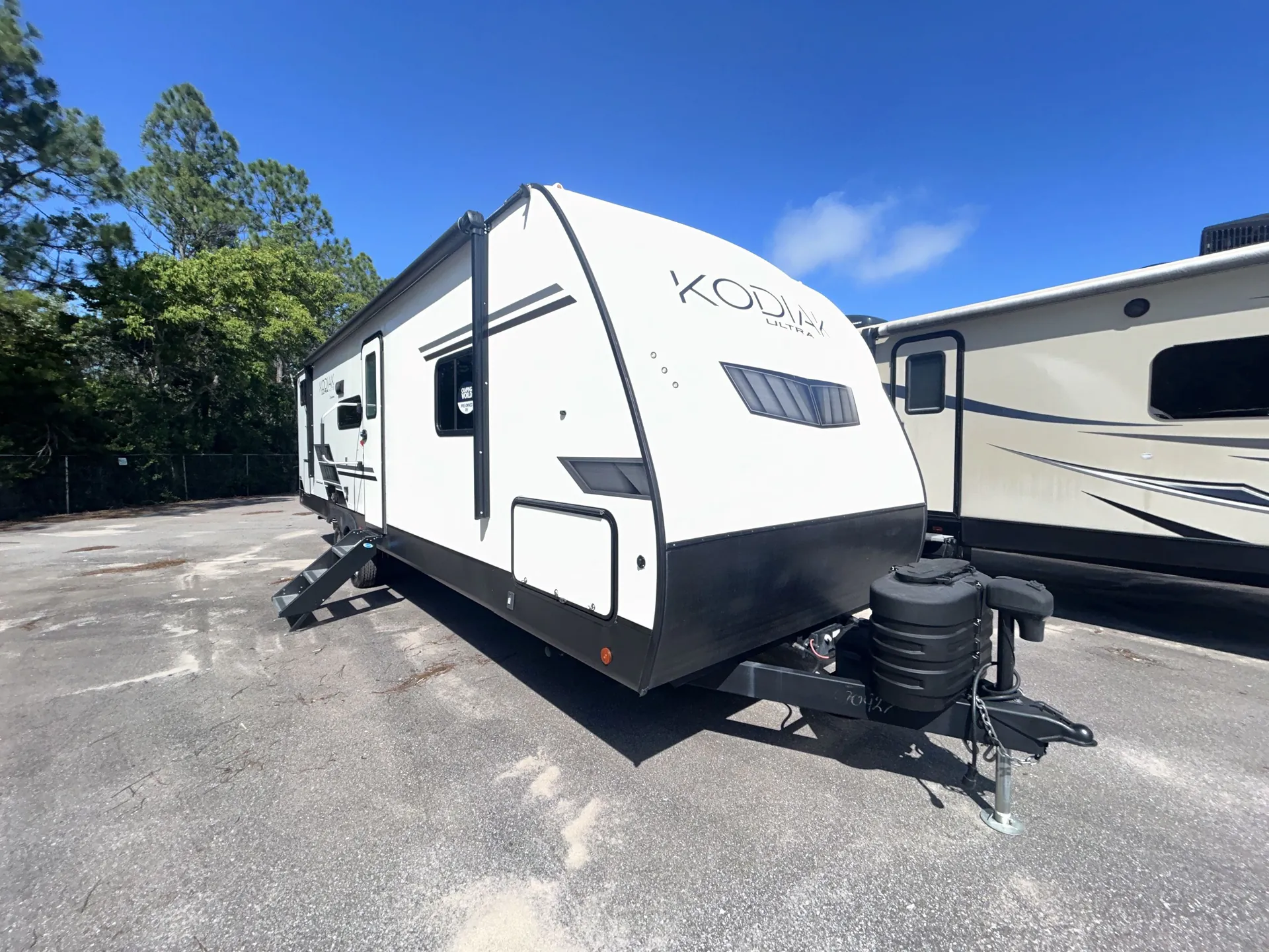 2023 Dutchmen Kodiak Ultra-Lite Ultra-Lite 296BHSL - Photo 2