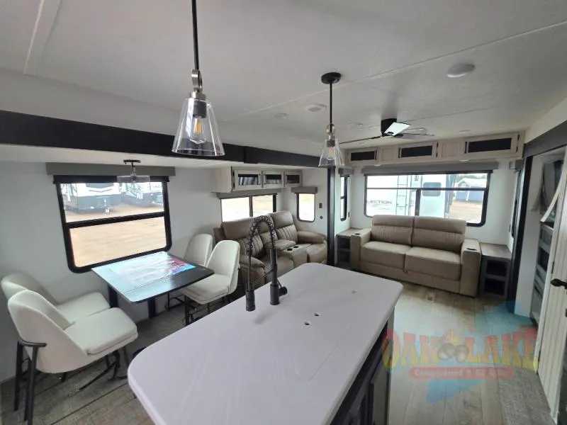 2026 Forest River Puma Vista 38RLB - Photo 4