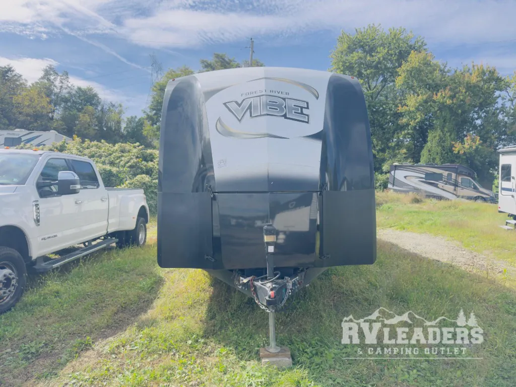 2017 Forest River Vibe 313BHS, Photos photo 3