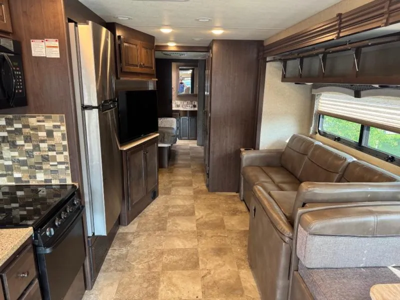 2018 Thor Motor Coach Windsport 35M - Photo 3