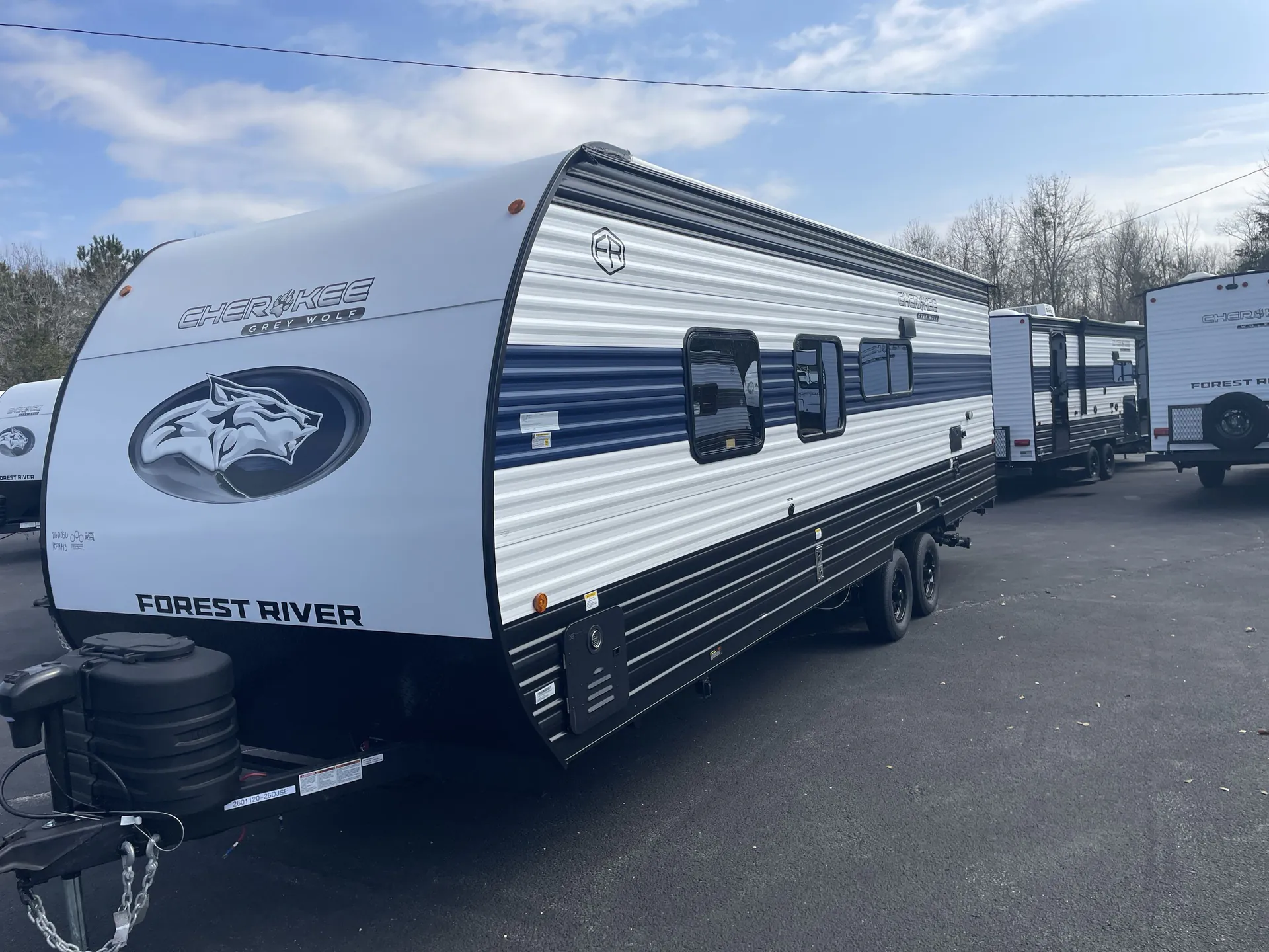 2026 Forest River Cherokee Grey Wolf 26DJSE — off campside