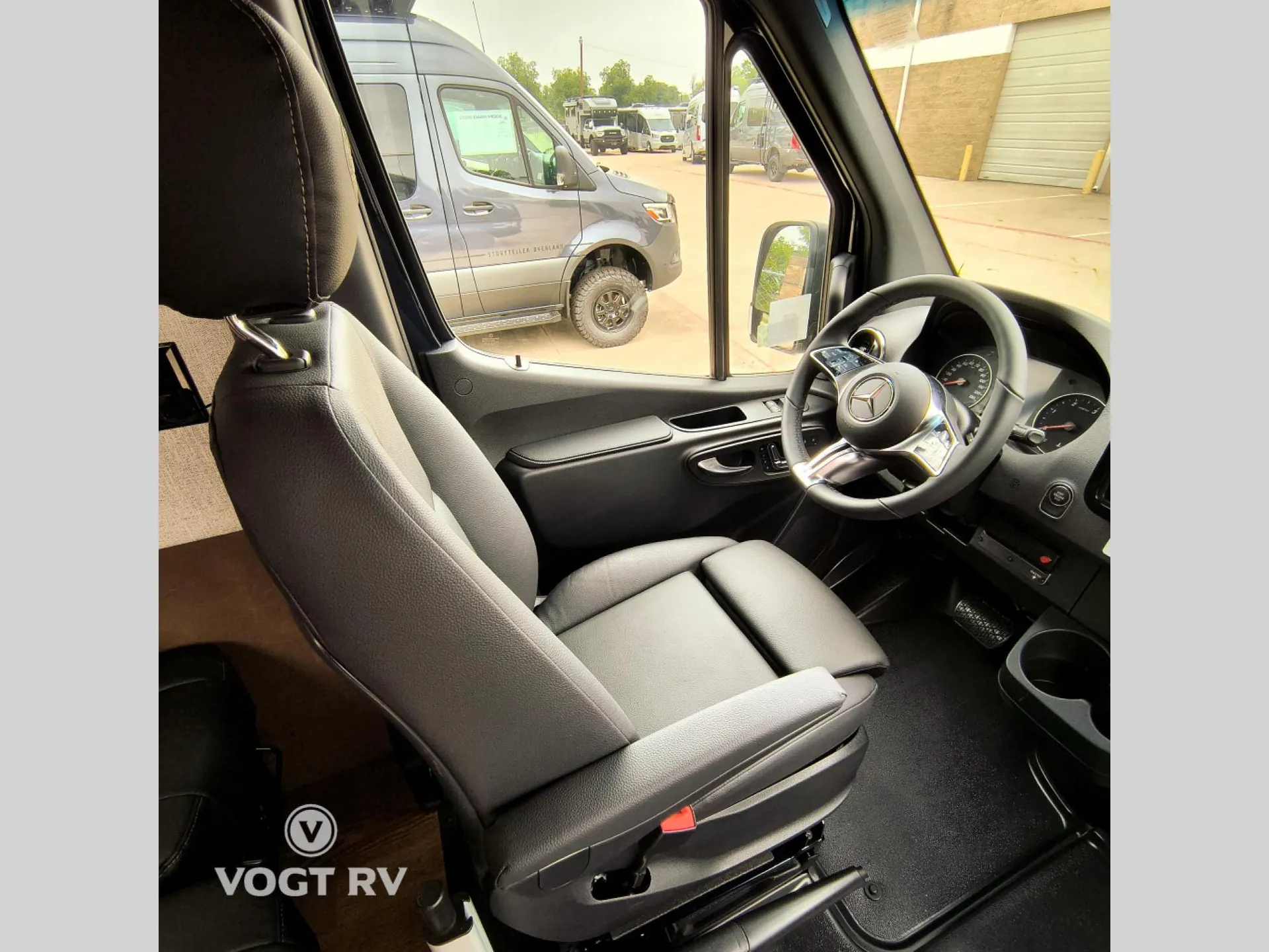 2026 Storyteller Overland Dark MODE XO - Photo 4