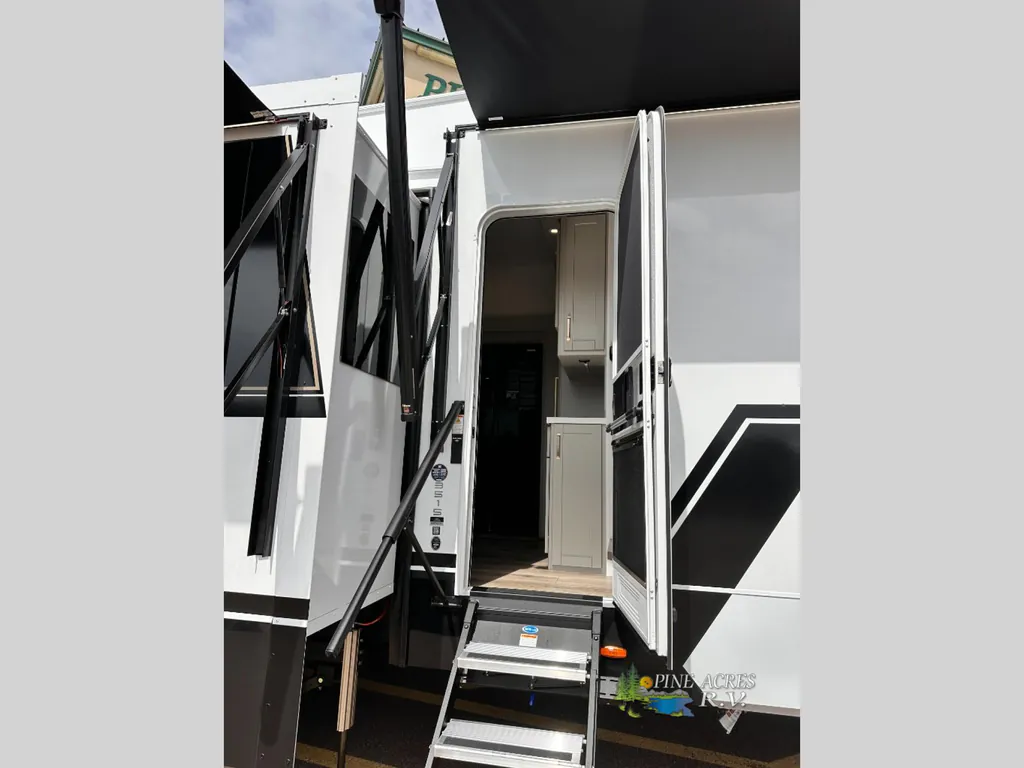 2026 Brinkley Model Z 3515, Photos photo 24