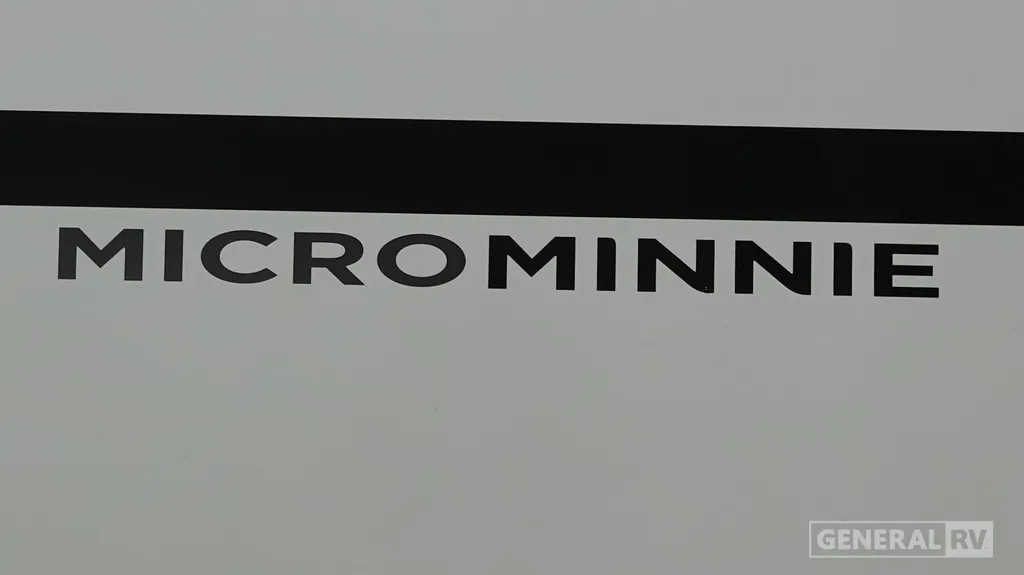 2027 Winnebago Micro Minnie 2108DS, Photos photo 24