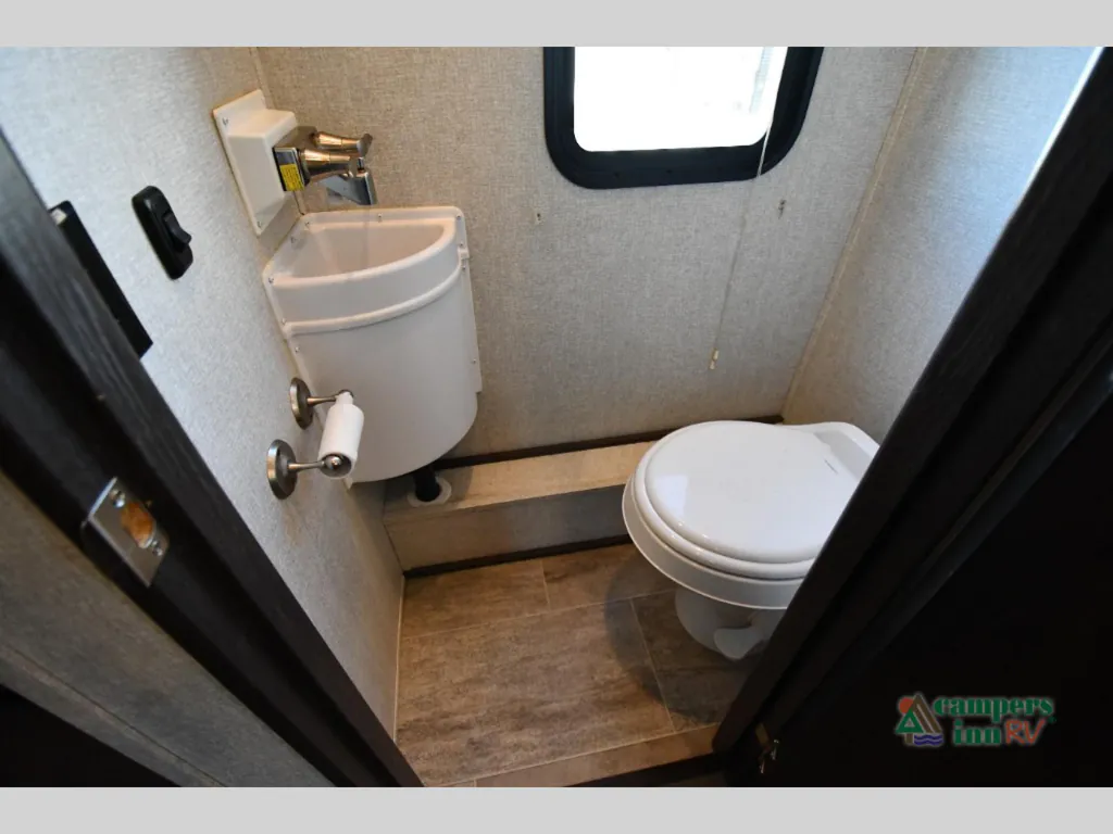 2018 Keystone Raptor 351, Photos photo 34
