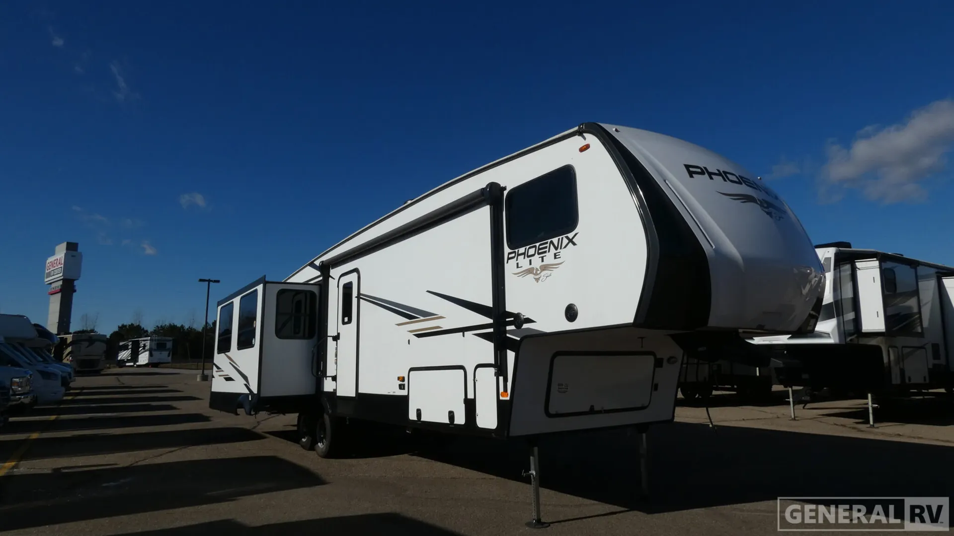 2023 Shasta RVs Phoenix Lite 30BHS - Photo 2
