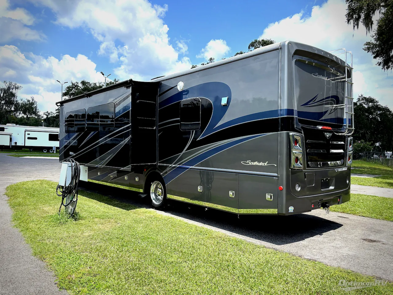 2022 Fleetwood Southwind 35K - Photo 4