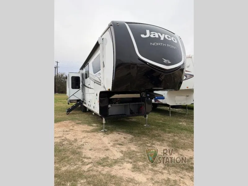 2026 Jayco North Point 377RLBH - Photo 2