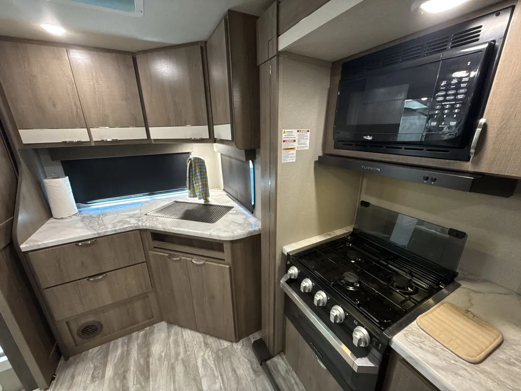 2021 Grand Design Imagine XLS 22MLE, Photos photo 10