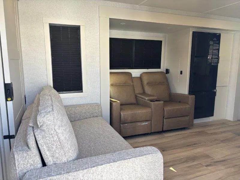 2026 Brinkley Model I 294, Photos photo 6