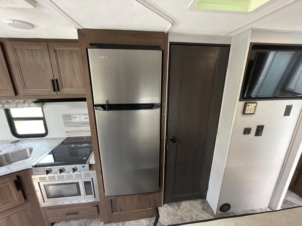 2021 Forest River Sunseeker 2440DS, Photos photo 22