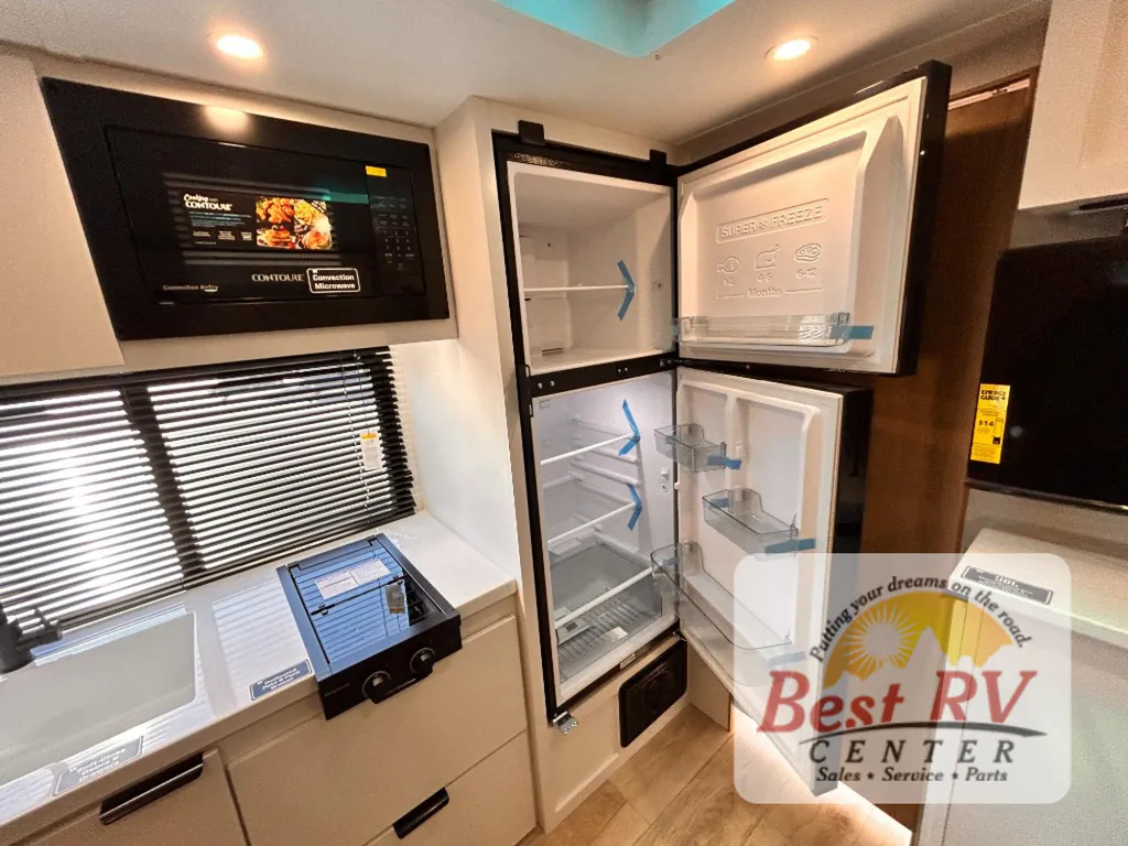 2027 Winnebago Micro Minnie 2108DS, Photos photo 28