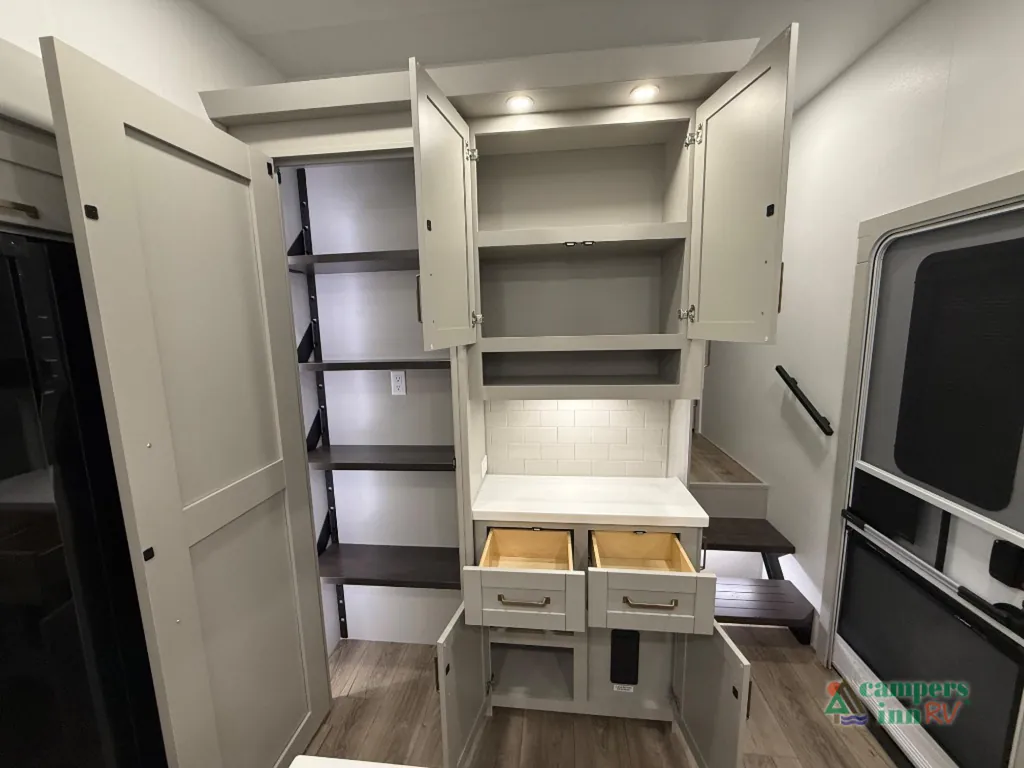 2026 Brinkley Model Z 3600, Photos photo 16