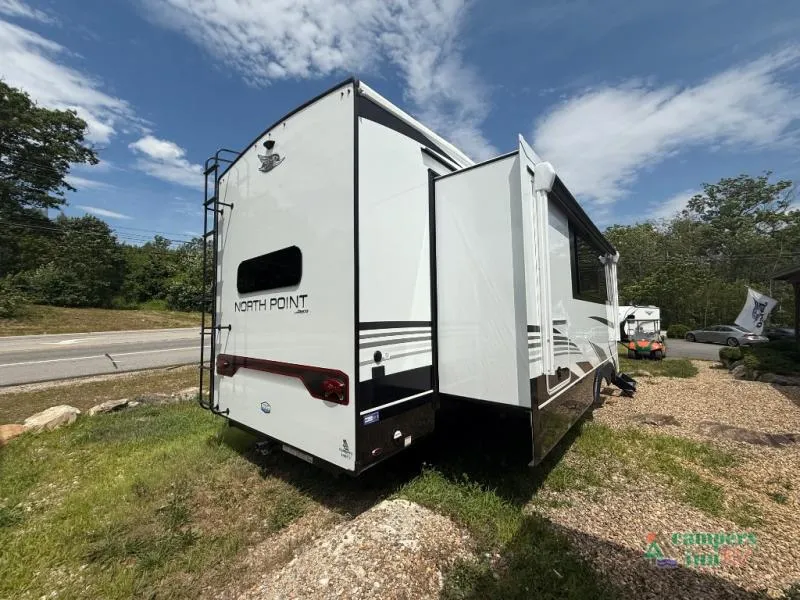 2025 Jayco North Point 365RKTS - Photo 4