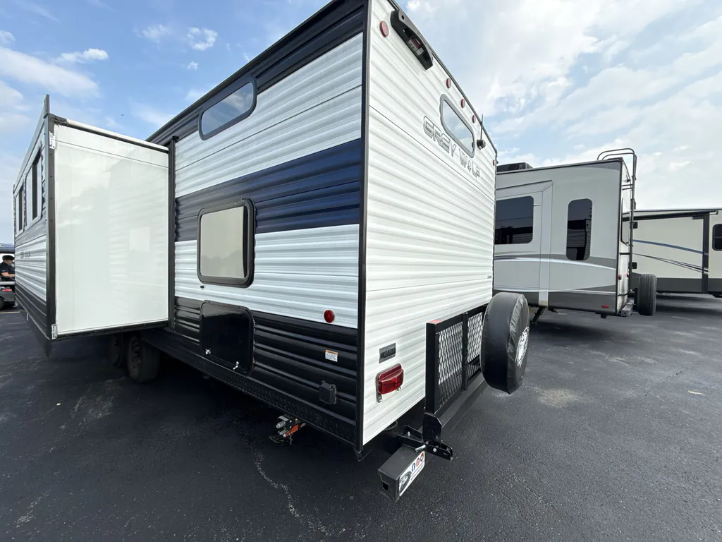 2024 Forest River Cherokee 304BH, Photos photo 7