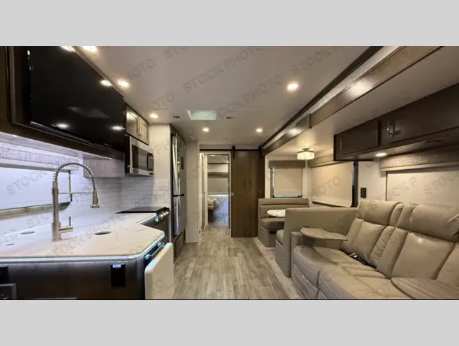 2027 Dynamax Corp Europa 34SS - Photo 3