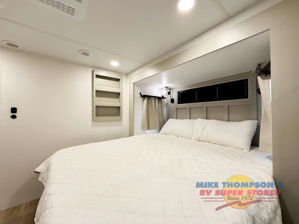 2026 Brinkley Model G 3950, Photos photo 33