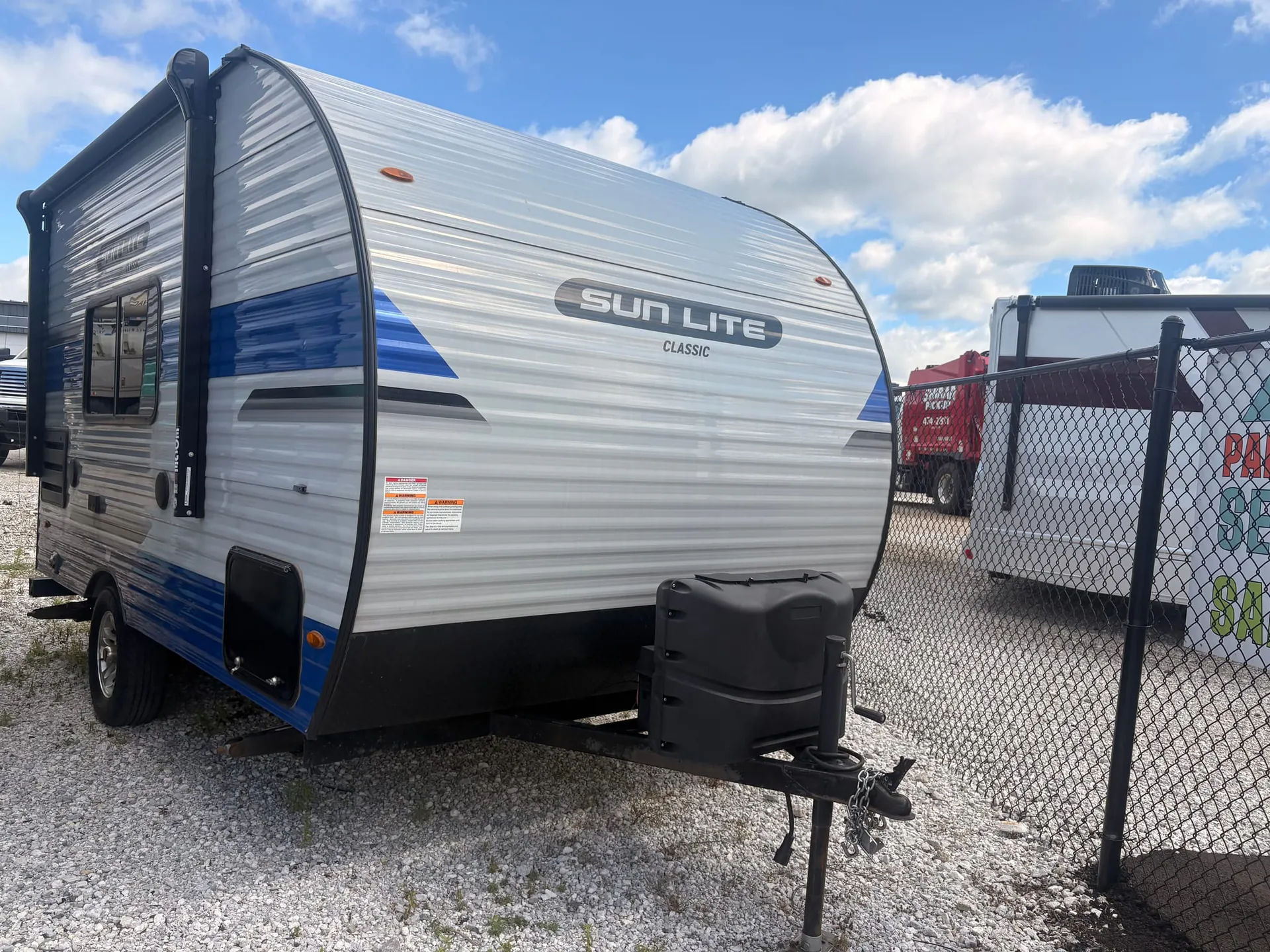 2022 Sunset Park RV Sun Lite 16BH - Photo 2