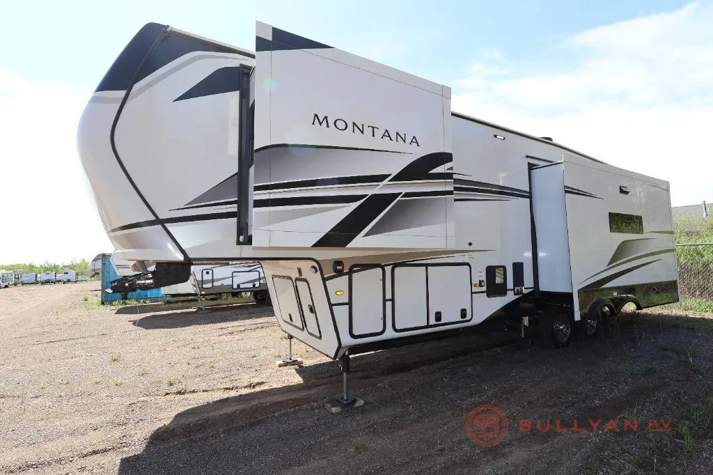 2025 Keystone Montana 3123RL - Photo 4