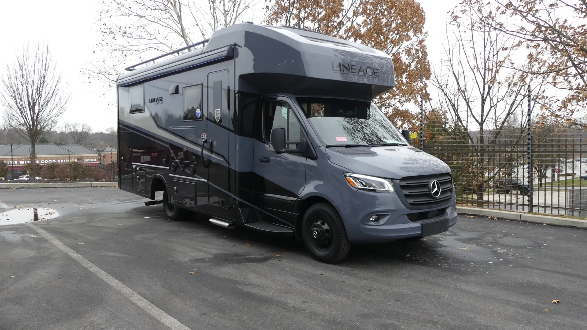 2026 Grand Design Lineage Series M 25TK - Photo 2