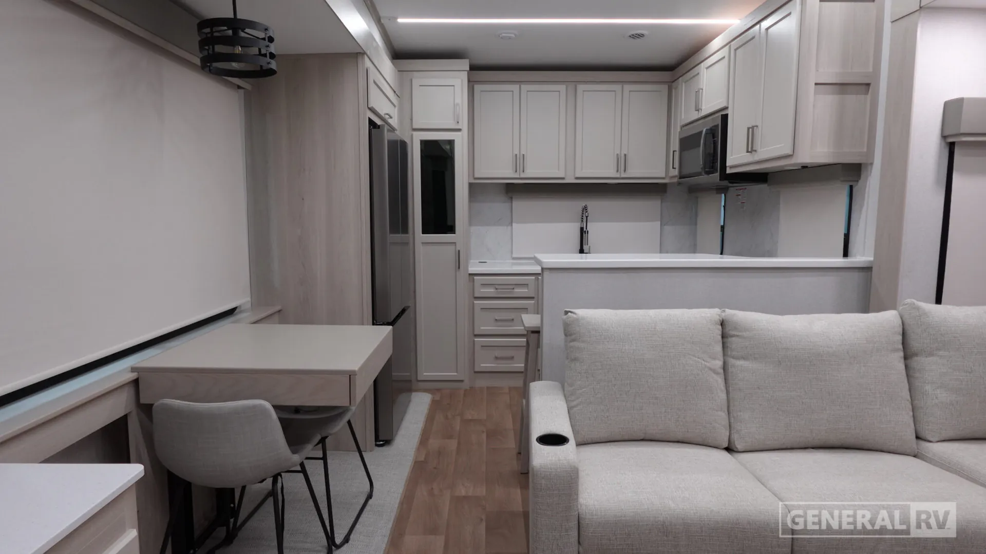 2027 Forest River Columbus 379MBL - Photo 3