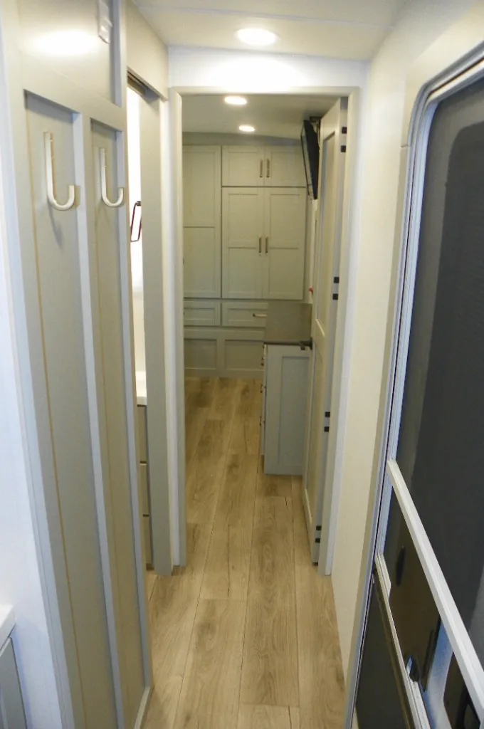 2025 Brinkley Model Z Air 310, Photos photo 29