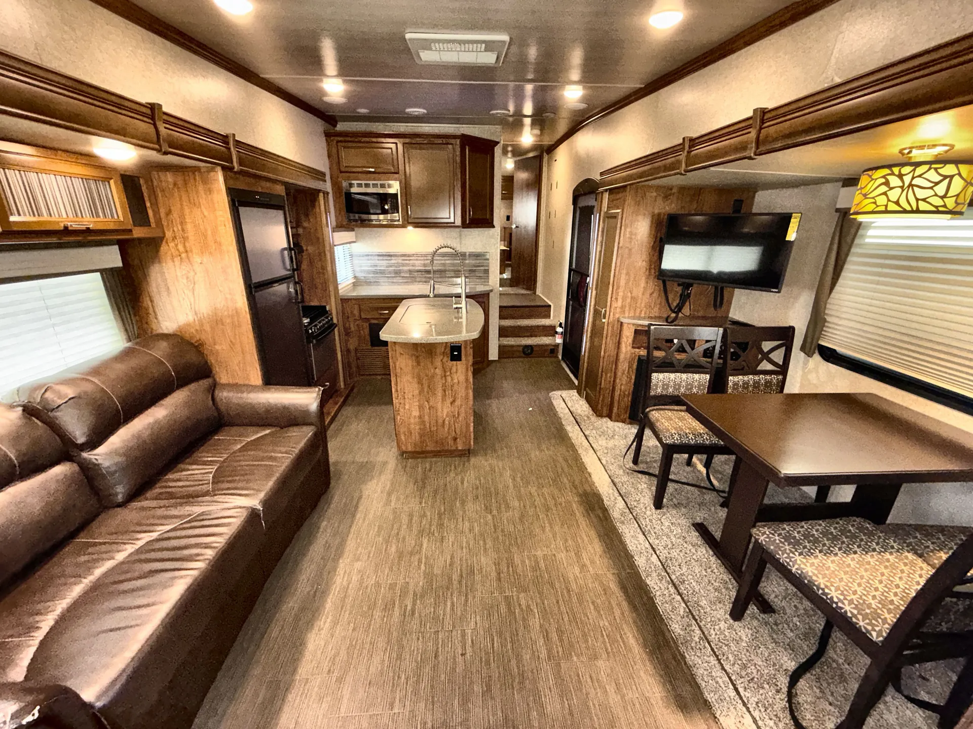 2018 Heartland North Peak 28 TS — living area main