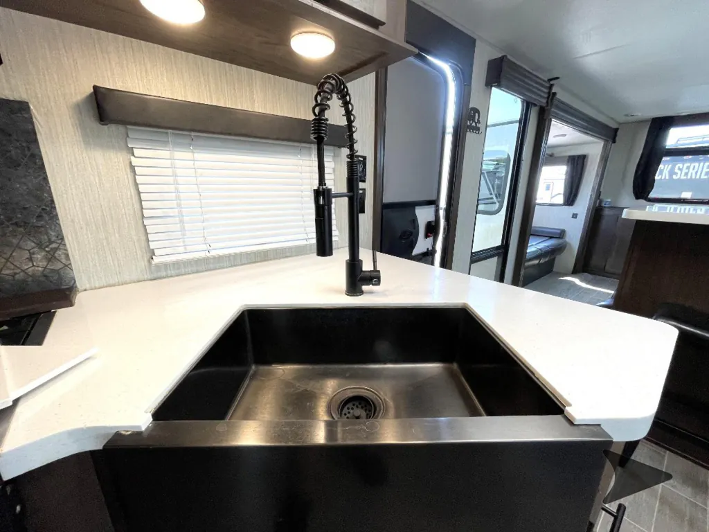 2021 Forest River Cherokee 306MM, Photos photo 17