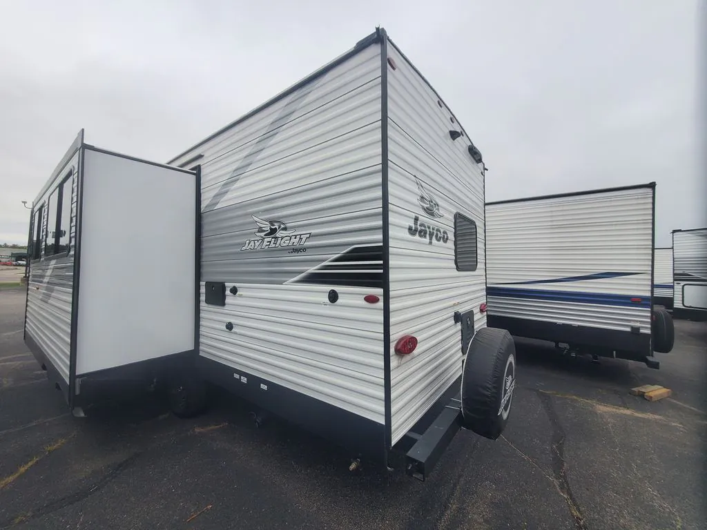 2025 Jayco Jay Flight 261BHS - Photo 4