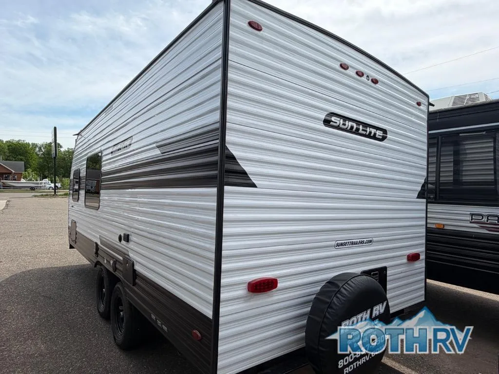 2026 Sunset Park RV Sun Lite LTD 21DB - Photo 3
