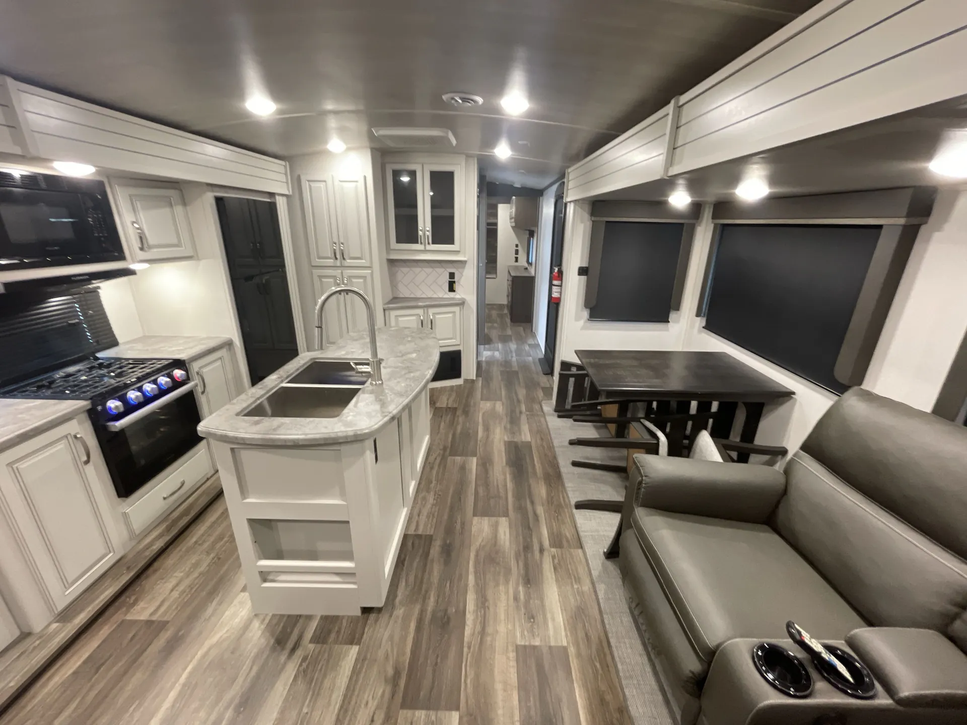 2023 Keystone Cougar Half-Ton 33RLI — living area main