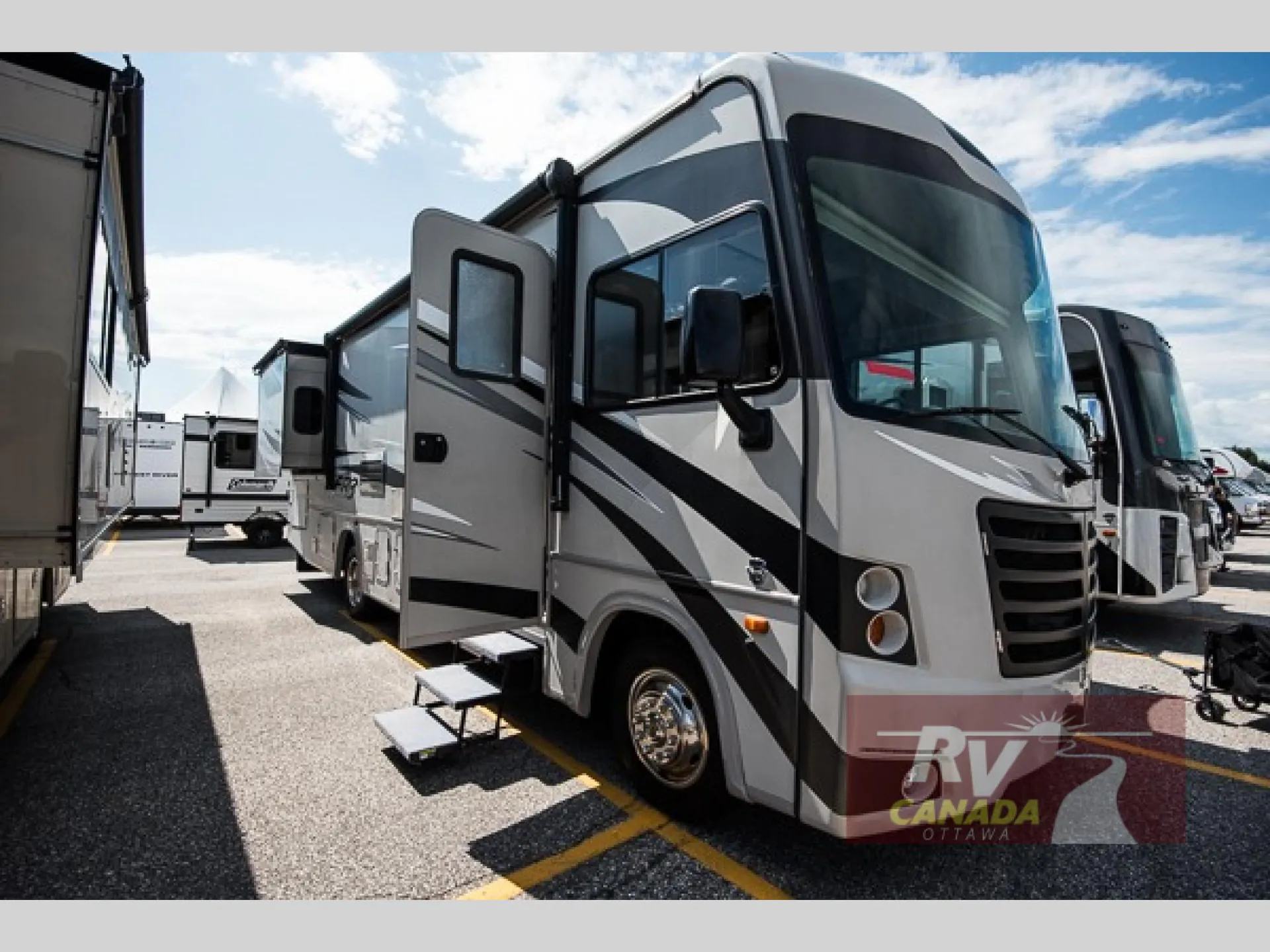 2017 Forest River FR3 30DS dealer photo 1 from RV Canada Ottawa