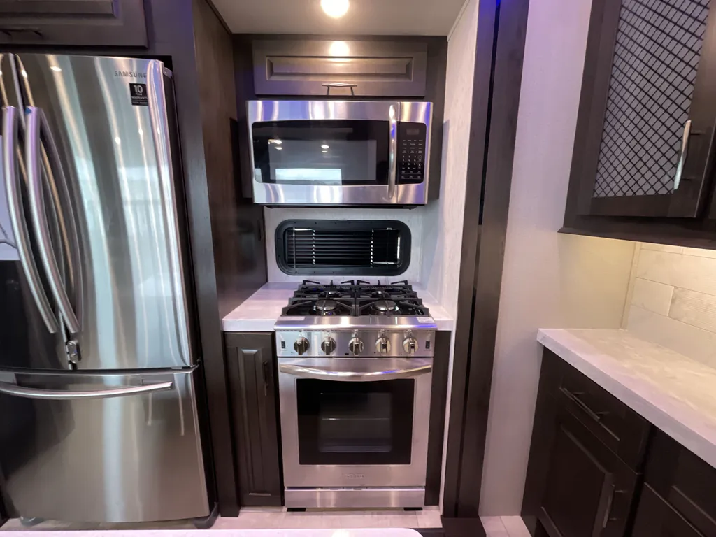 2021 Grand Design Momentum 381M, Photos photo 12