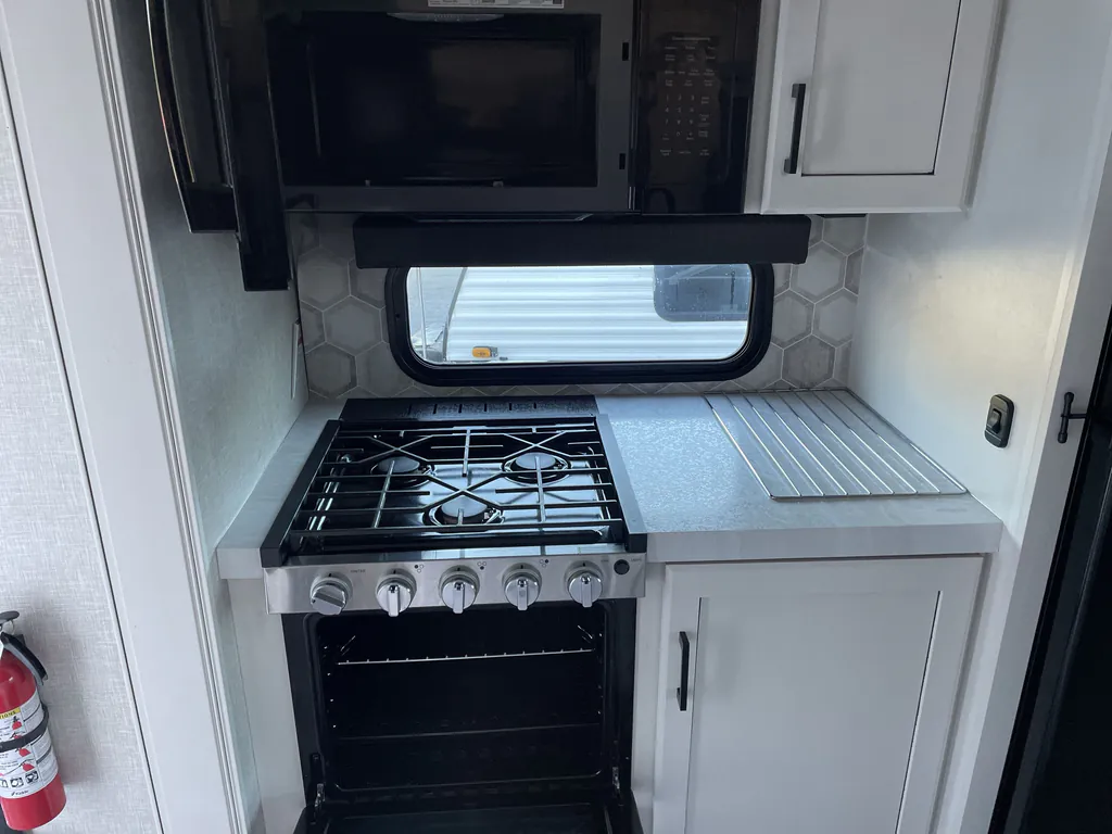 2024 Jayco Eagle HT 28.5RSTS, Photos photo 10