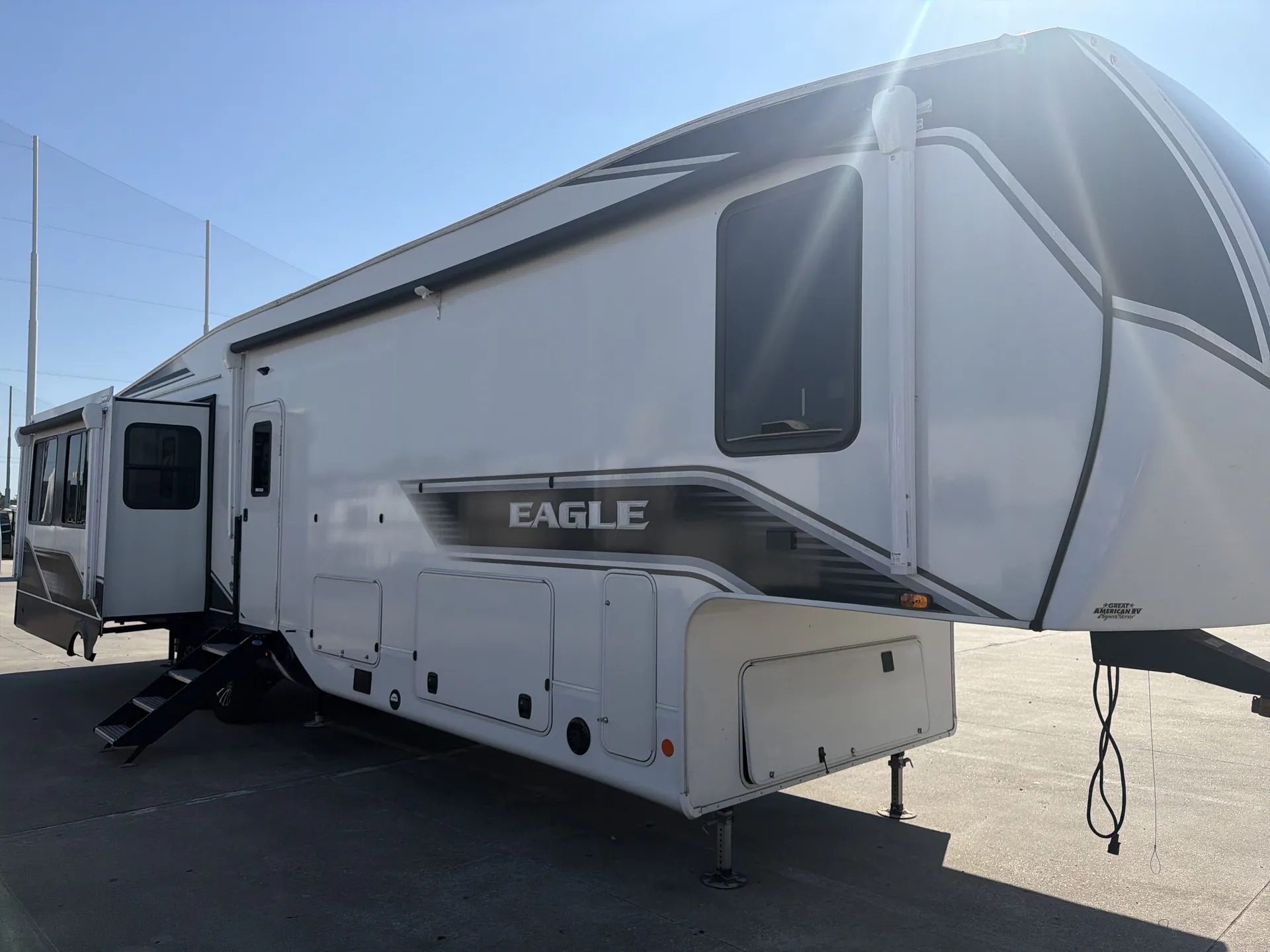 2025 Jayco Eagle 360DBOK - Photo 2