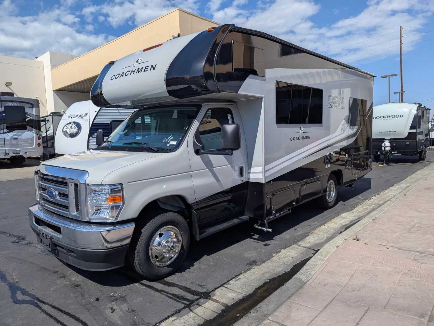2026 Coachmen Cross Trail 22XG - Photo 4