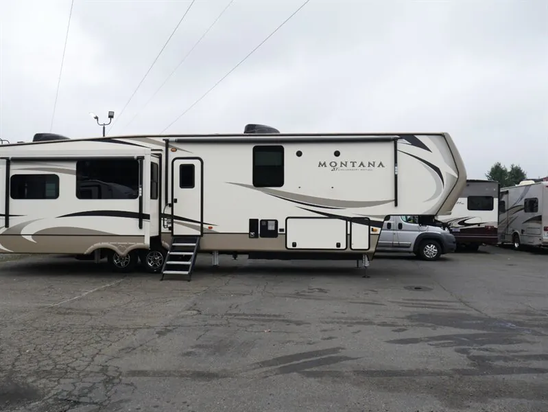 2019 Keystone Montana 3930FB - Photo 4