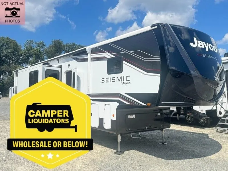2026 Jayco Seismic 399 - Photo 2