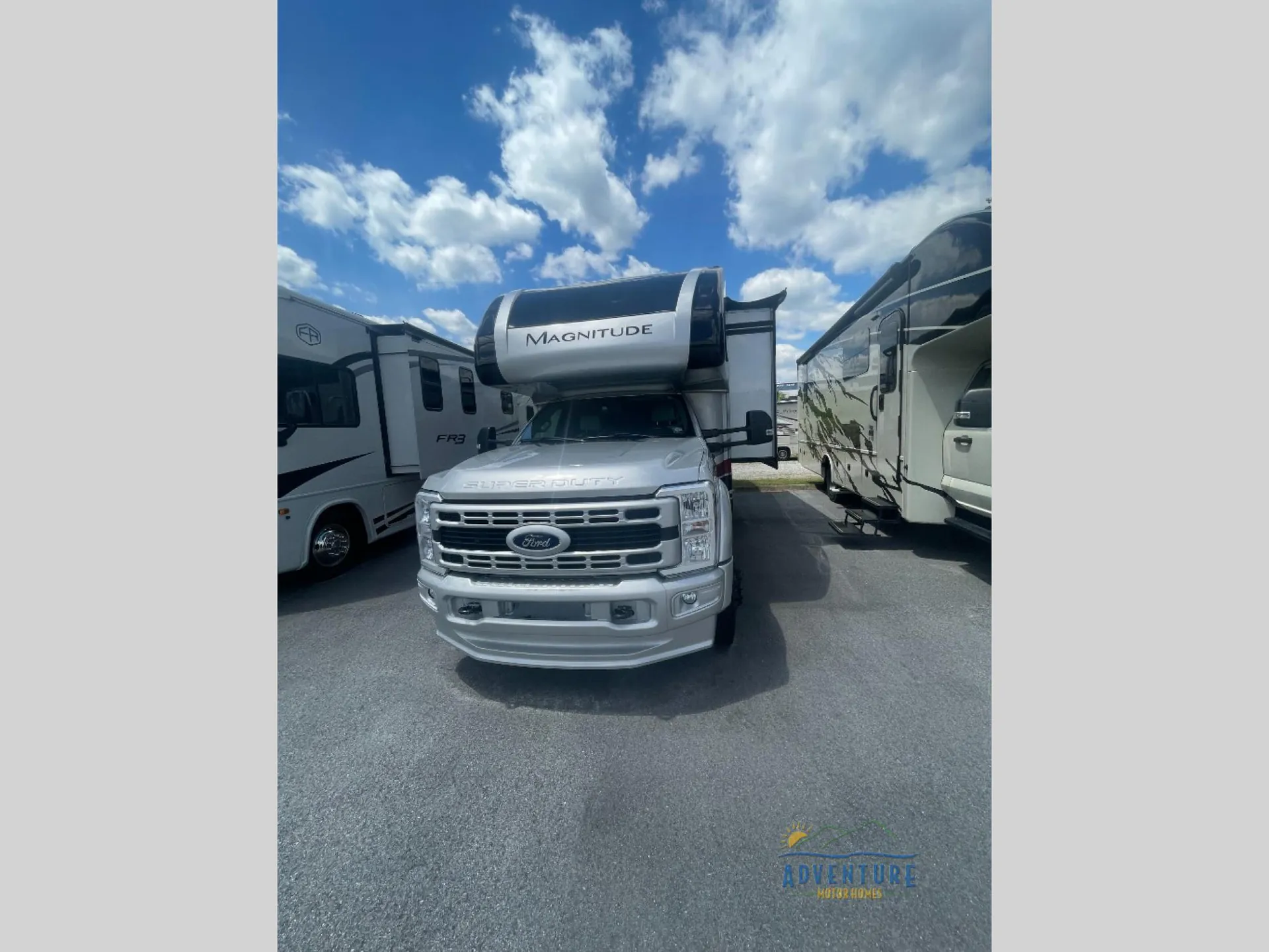 2024 Thor Motor Coach Magnitude Super C XG32 - Photo 4
