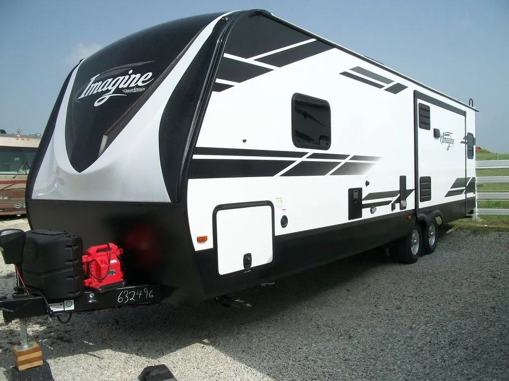 2021 Grand Design Imagine 2970RL - Photo 2