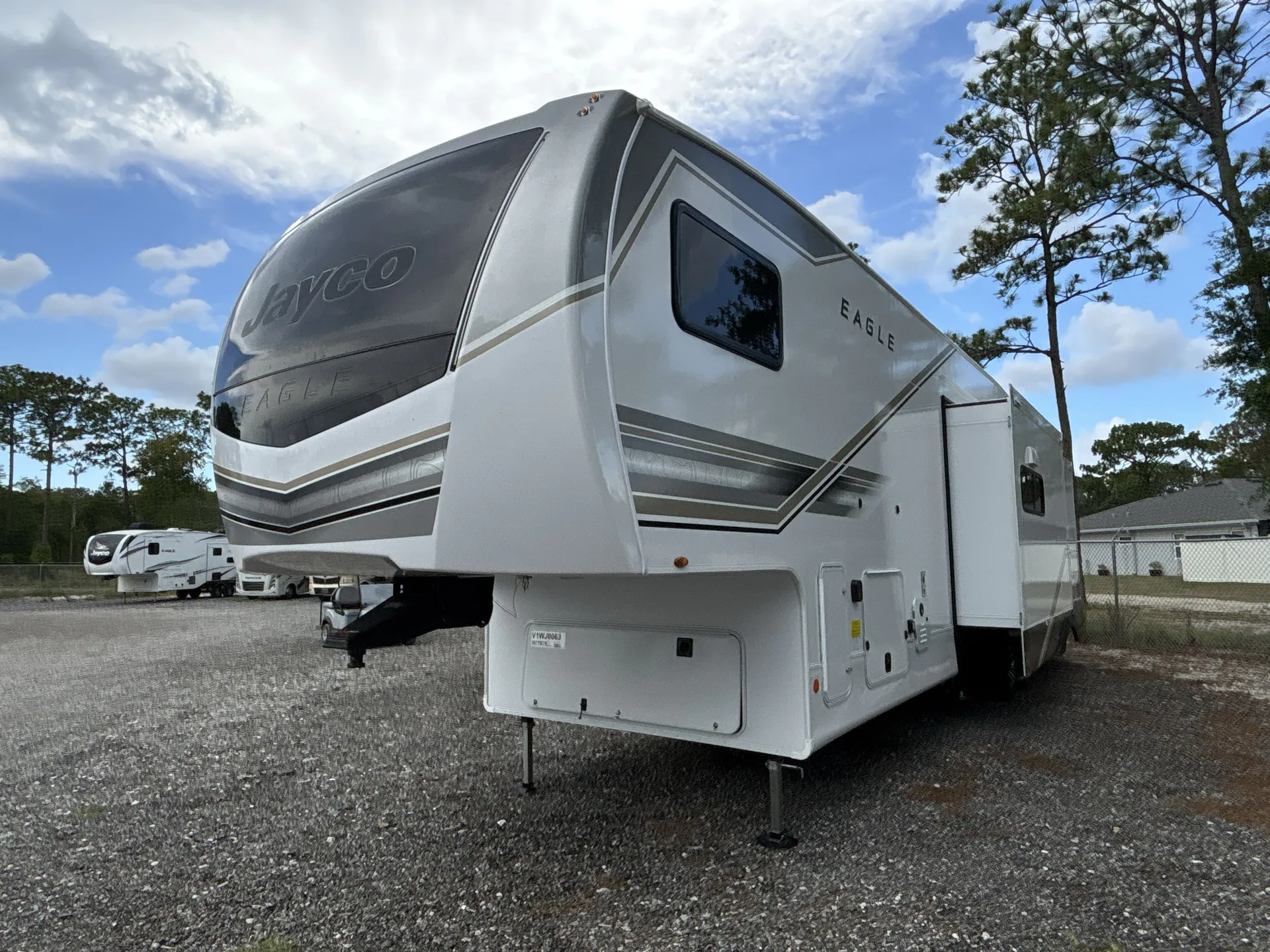 2027 Jayco Eagle 367TBTS - Photo 2