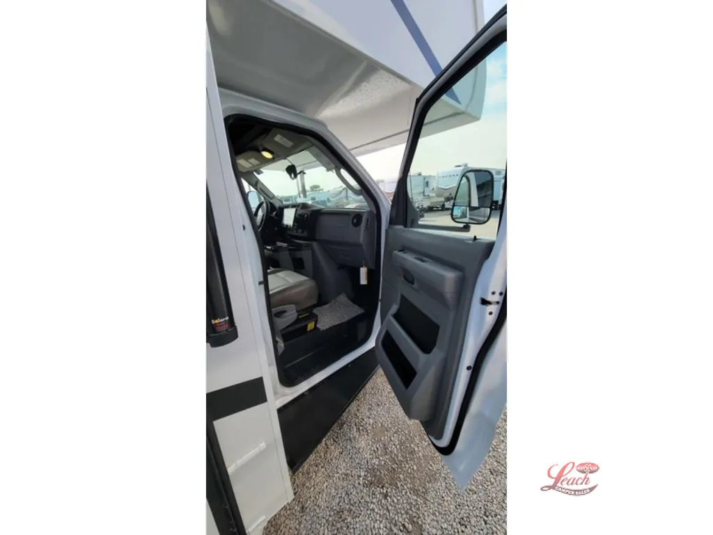 2026 Coachmen Freelander 22XG, Photos photo 6