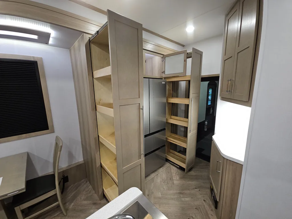 2026 Keystone Raptor 433, Photos photo 10